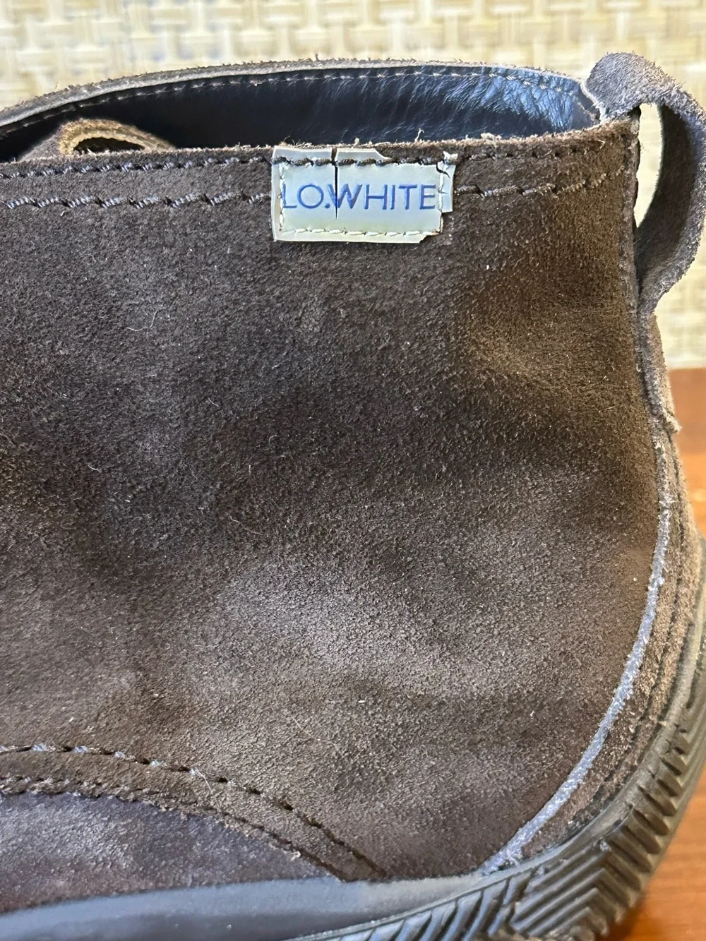 LO.White step into